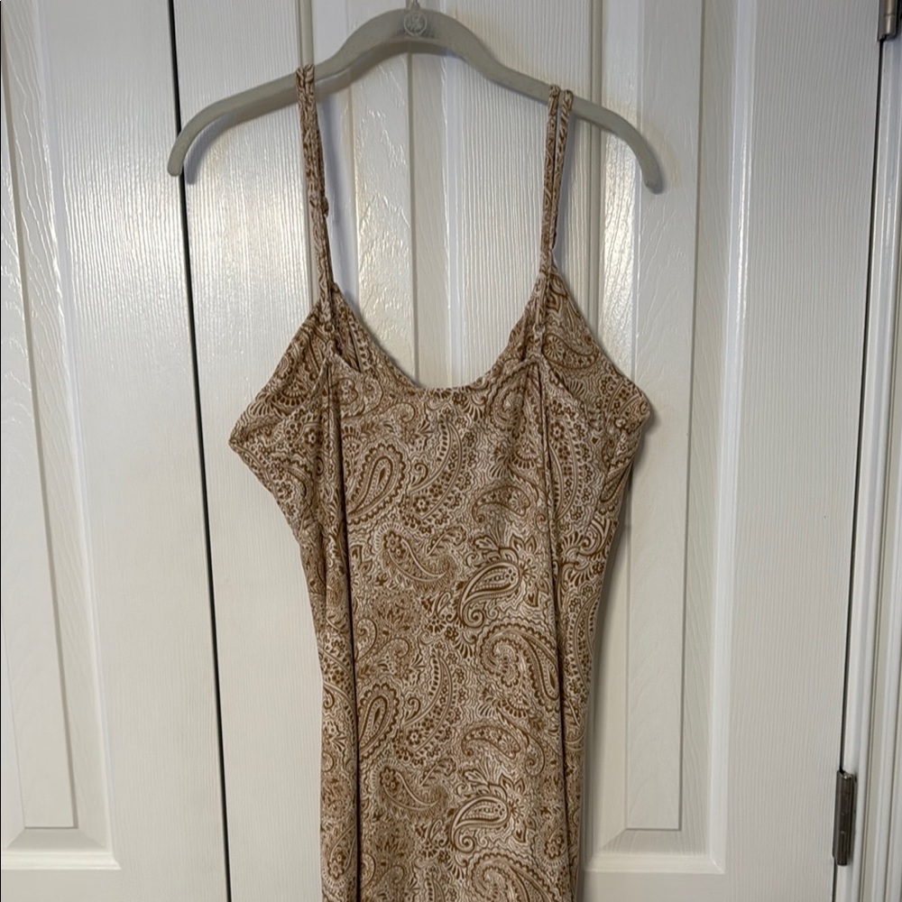 No Boundaries Tan Paisley Midi Dress - Picture 5 of 5
